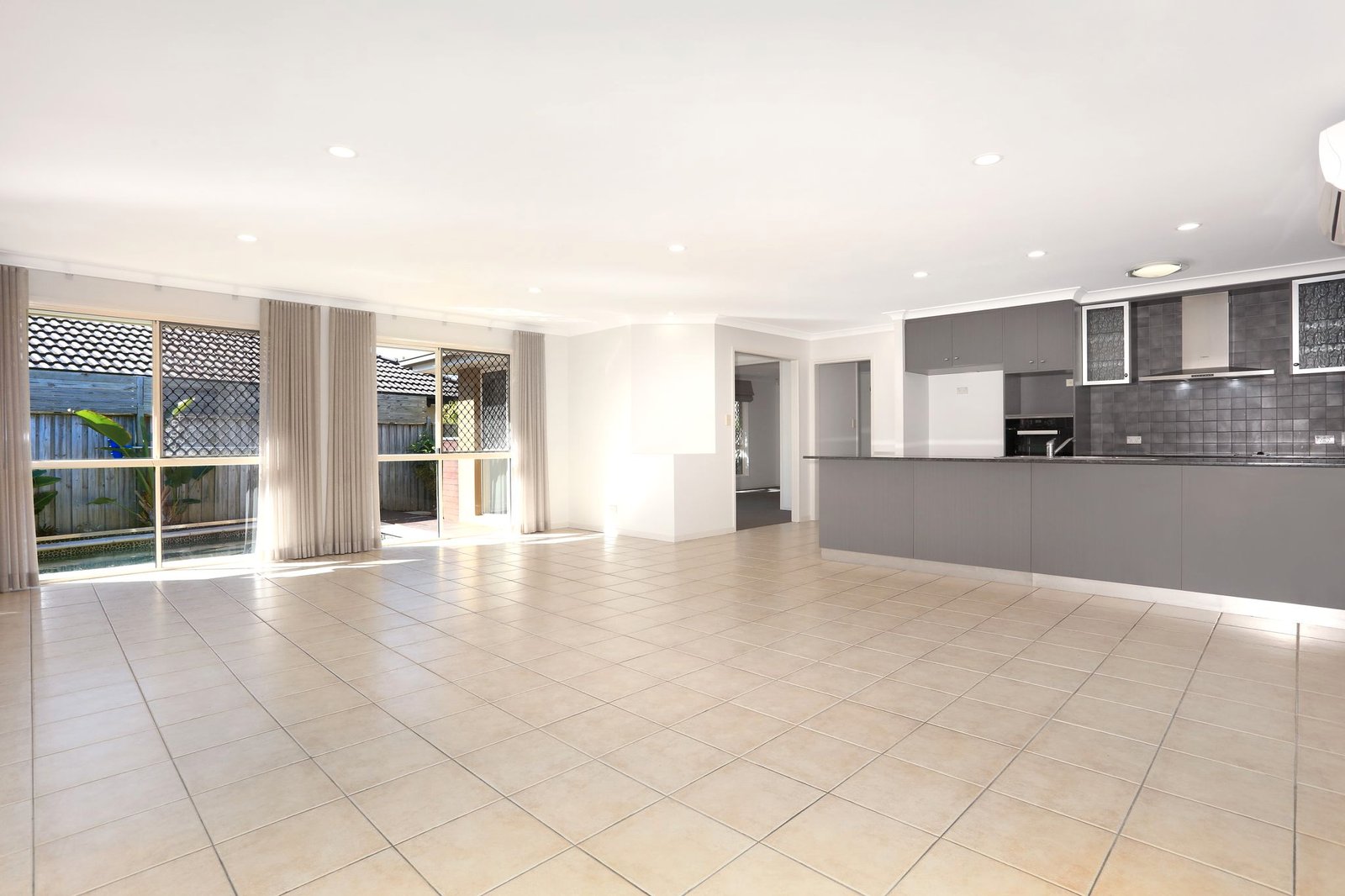 97 Crestwood Drive MOLENDINAR 3