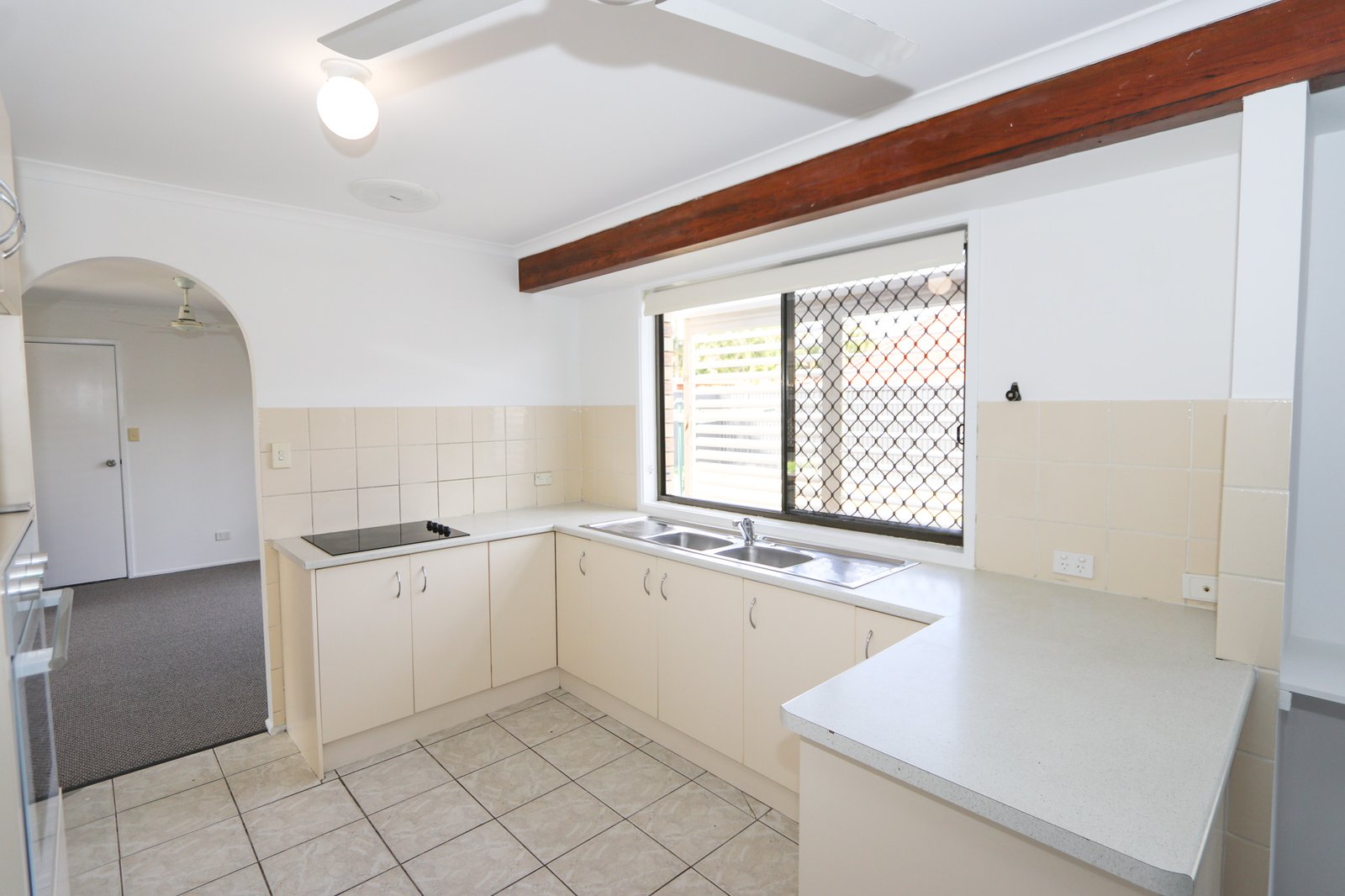 97 Cypress Drive BROADBEACH WATERS 6