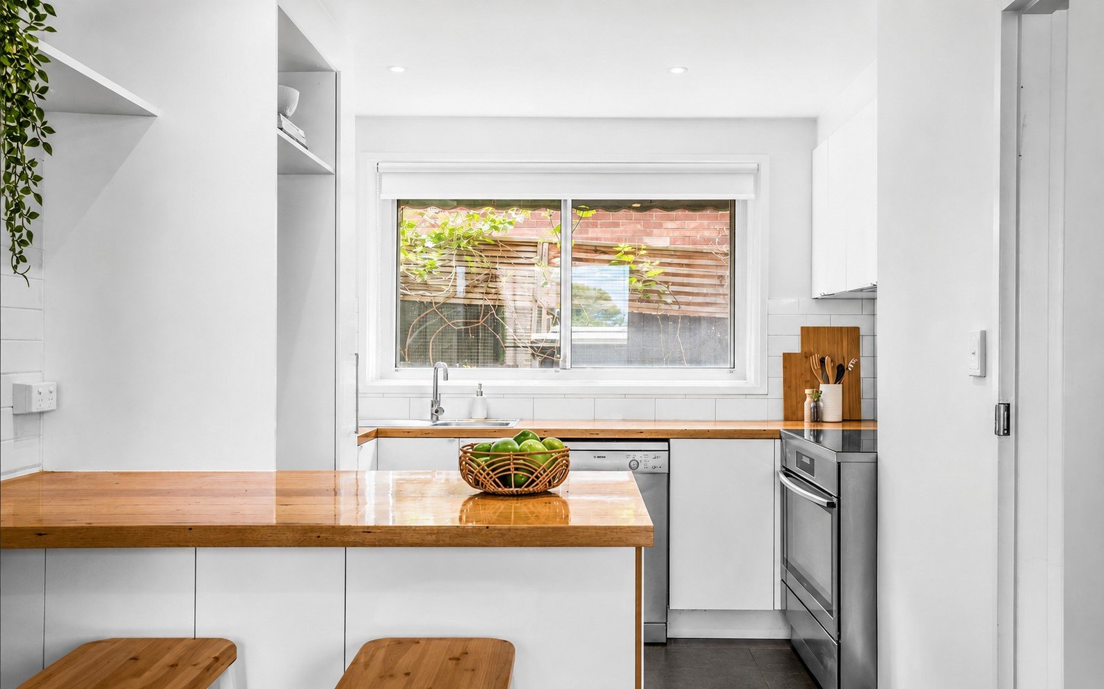 Gallery: 9/7 Davies Street