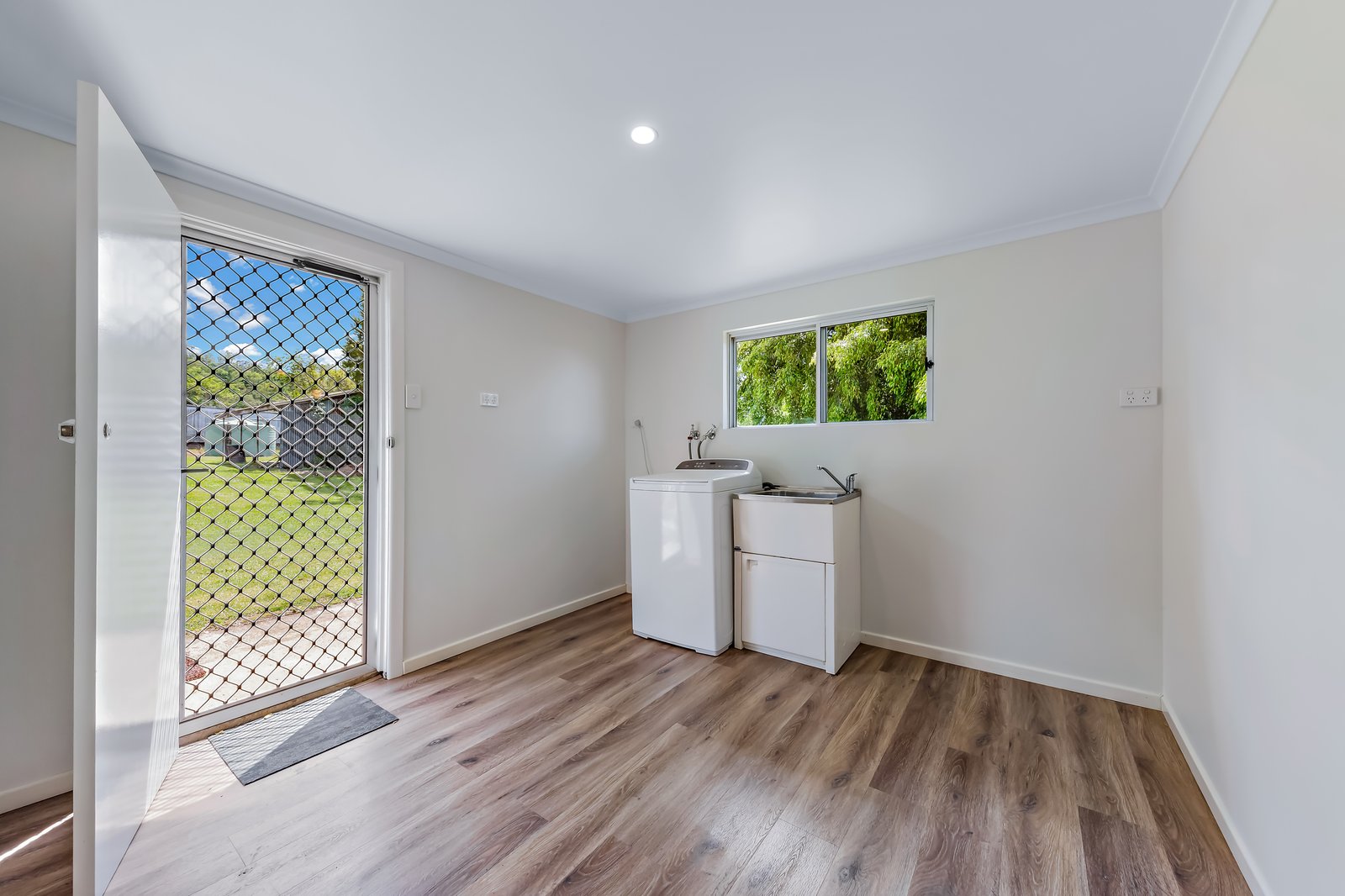 97 Ecker Road PRESTON 17