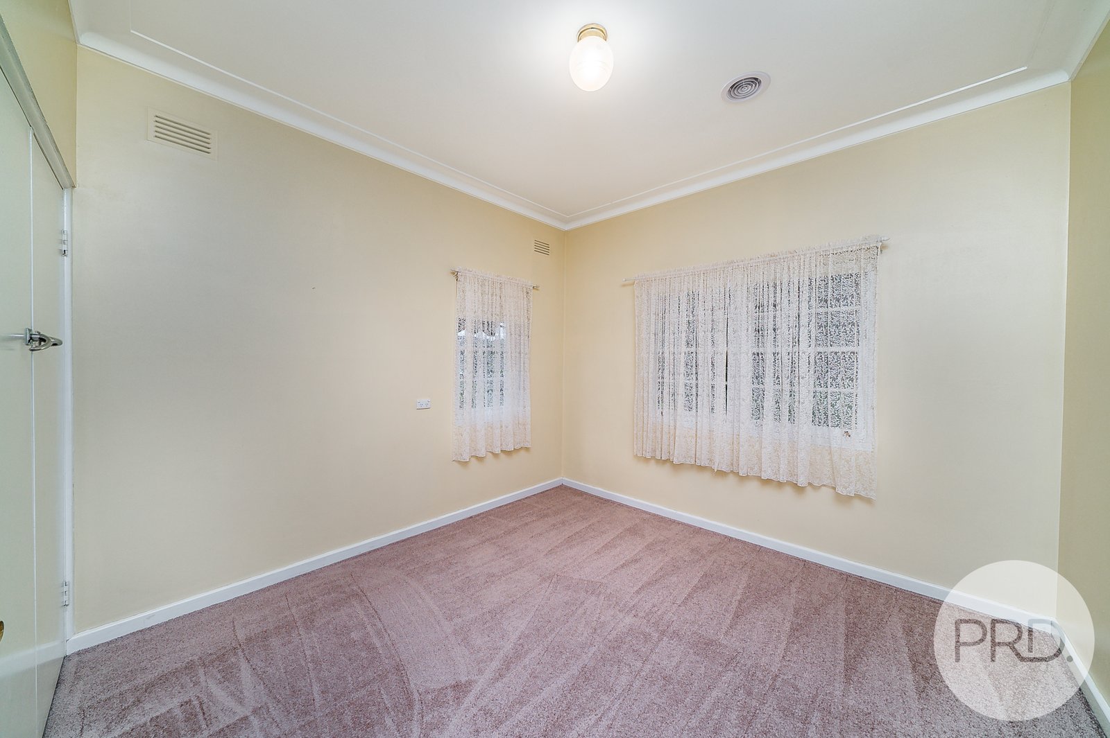 97 Fernleigh Road TURVEY PARK 8