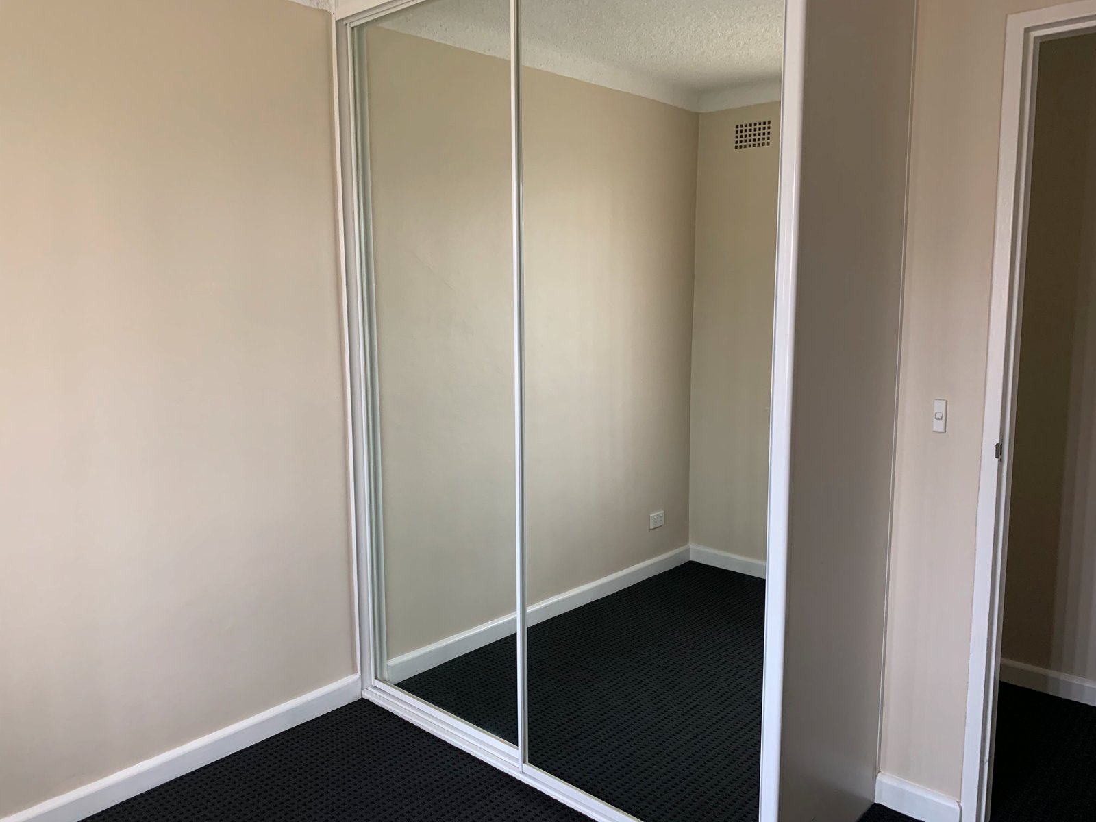 9/7 First Street KINGSWOOD 6