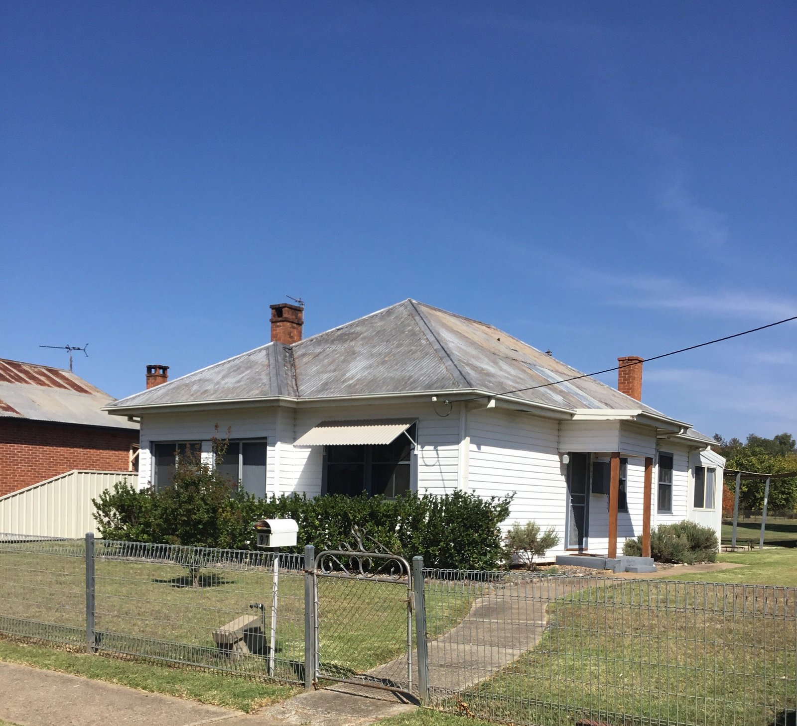 97 Fitzroy Street TUMUT 1