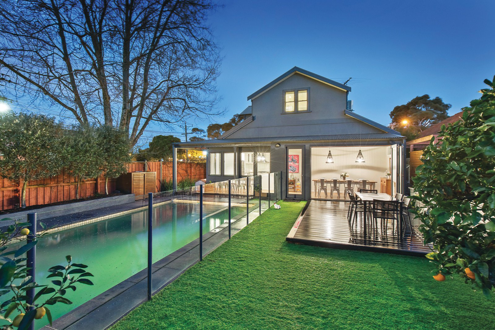 97 Kambrook Road, Caulfield North, VIC