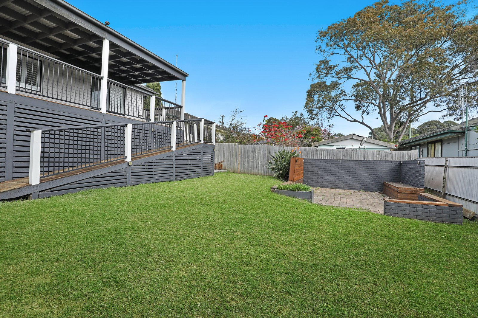 97 Lakelands Drive DAPTO 12