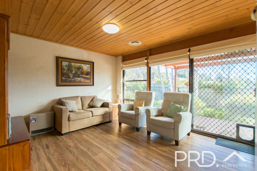 97 Lambie Street TUMUT 7