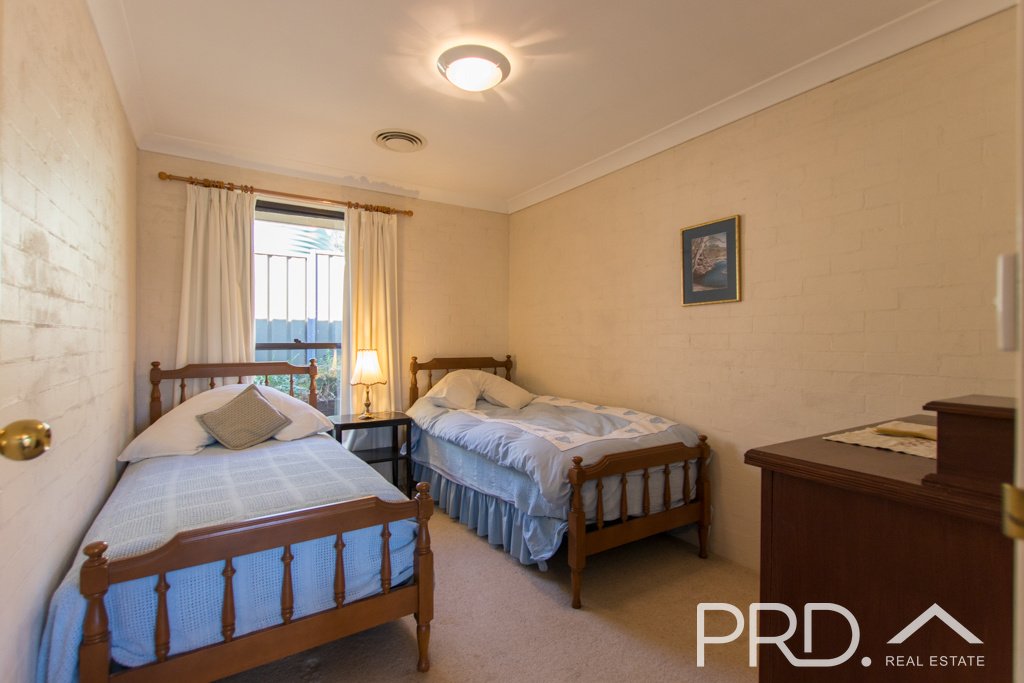 97 Lambie Street TUMUT 10