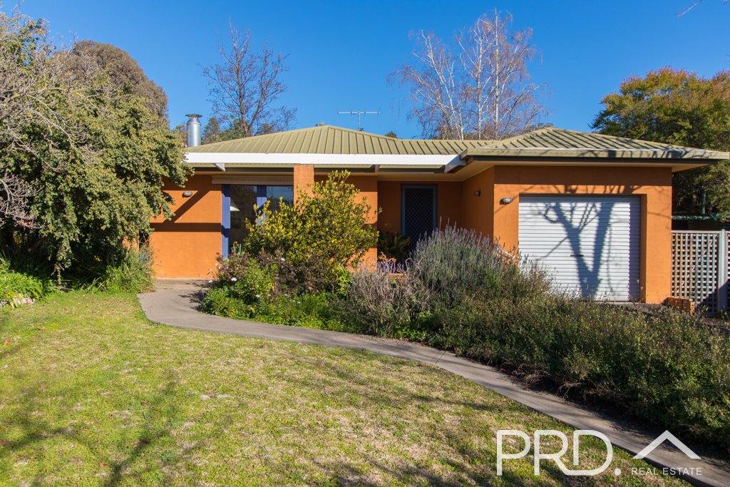 97 Lambie Street TUMUT 18