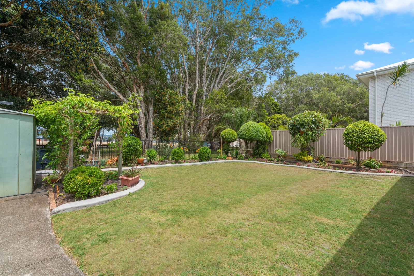 97 Mallawa Drive PALM BEACH 3