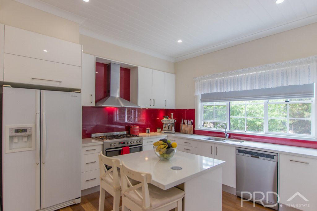 97 Merivale Street TUMUT 4