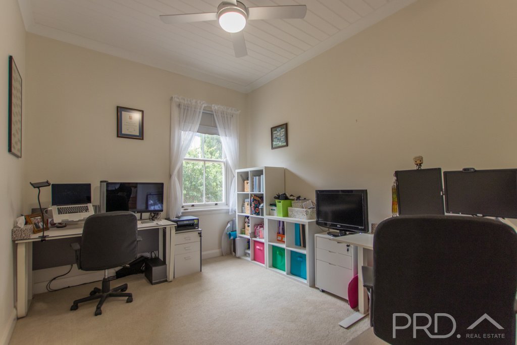 97 Merivale Street TUMUT 14