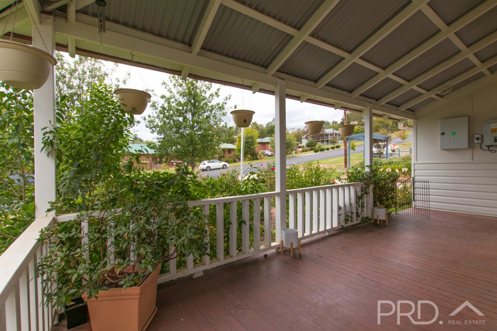97 Merivale Street TUMUT 16