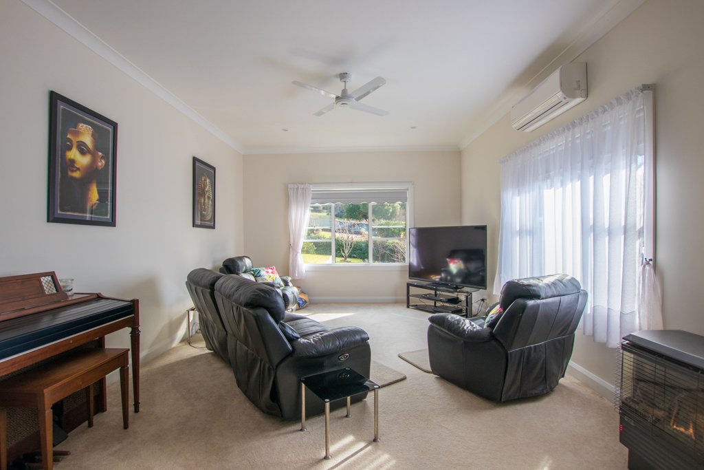 97 Merivale Street TUMUT 10