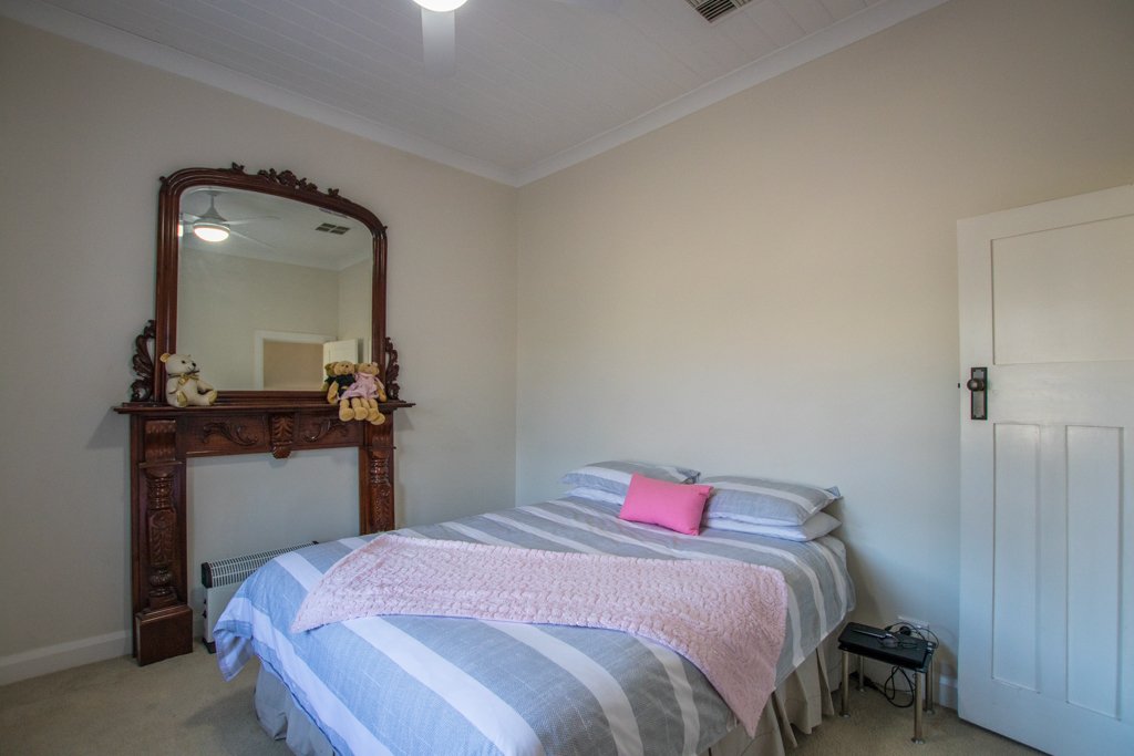 97 Merivale Street TUMUT 13