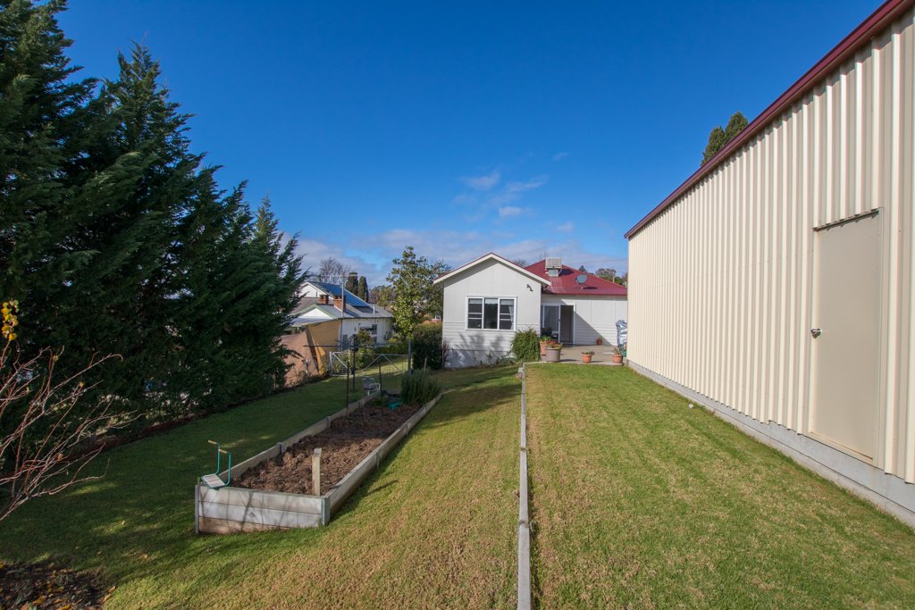 97 Merivale Street TUMUT 20