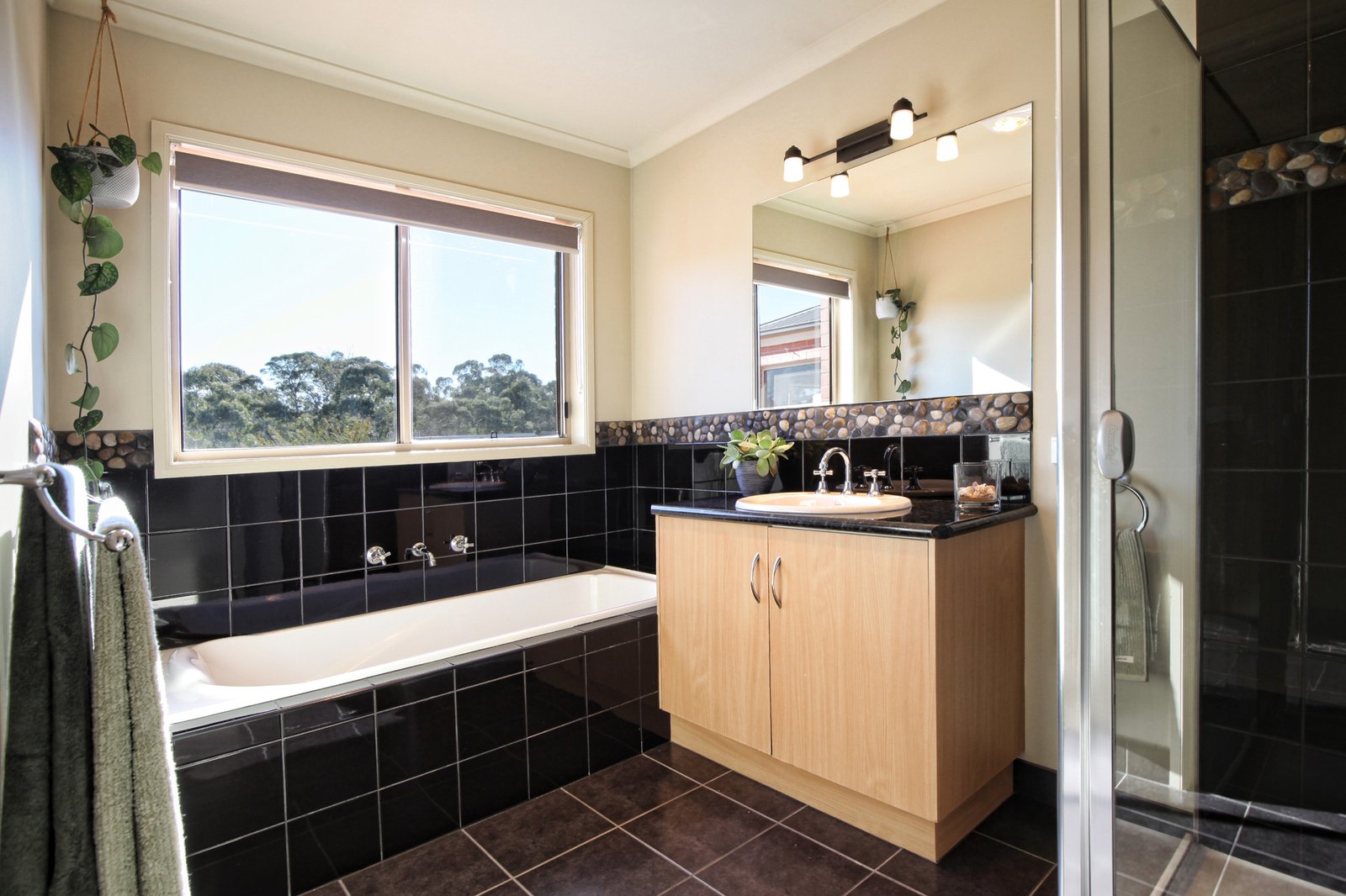 Real Estate and Property in 97 Rosa Court, Kyneton, VIC