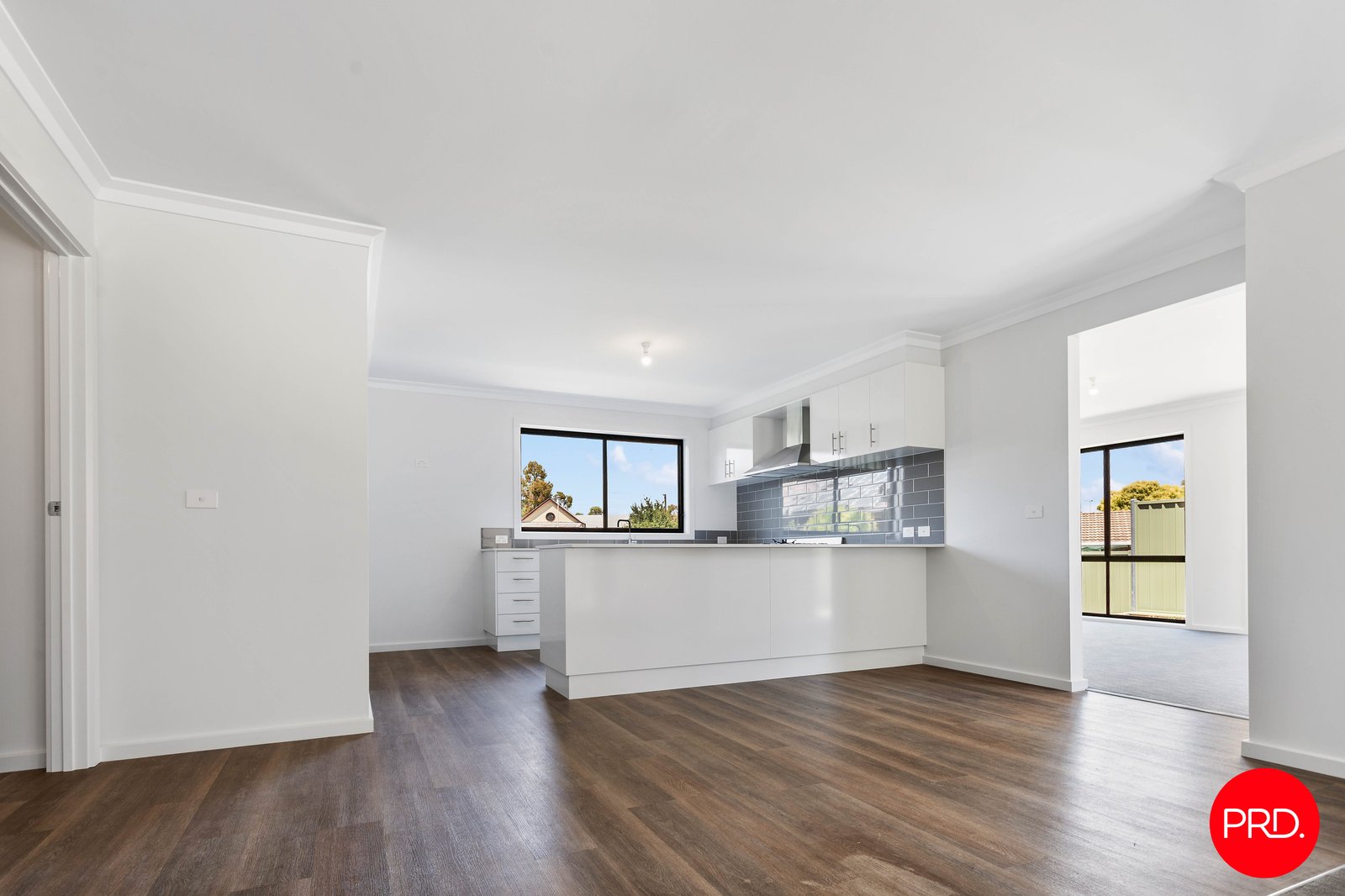 9/7 Rosemont Crescent KENNINGTON 3