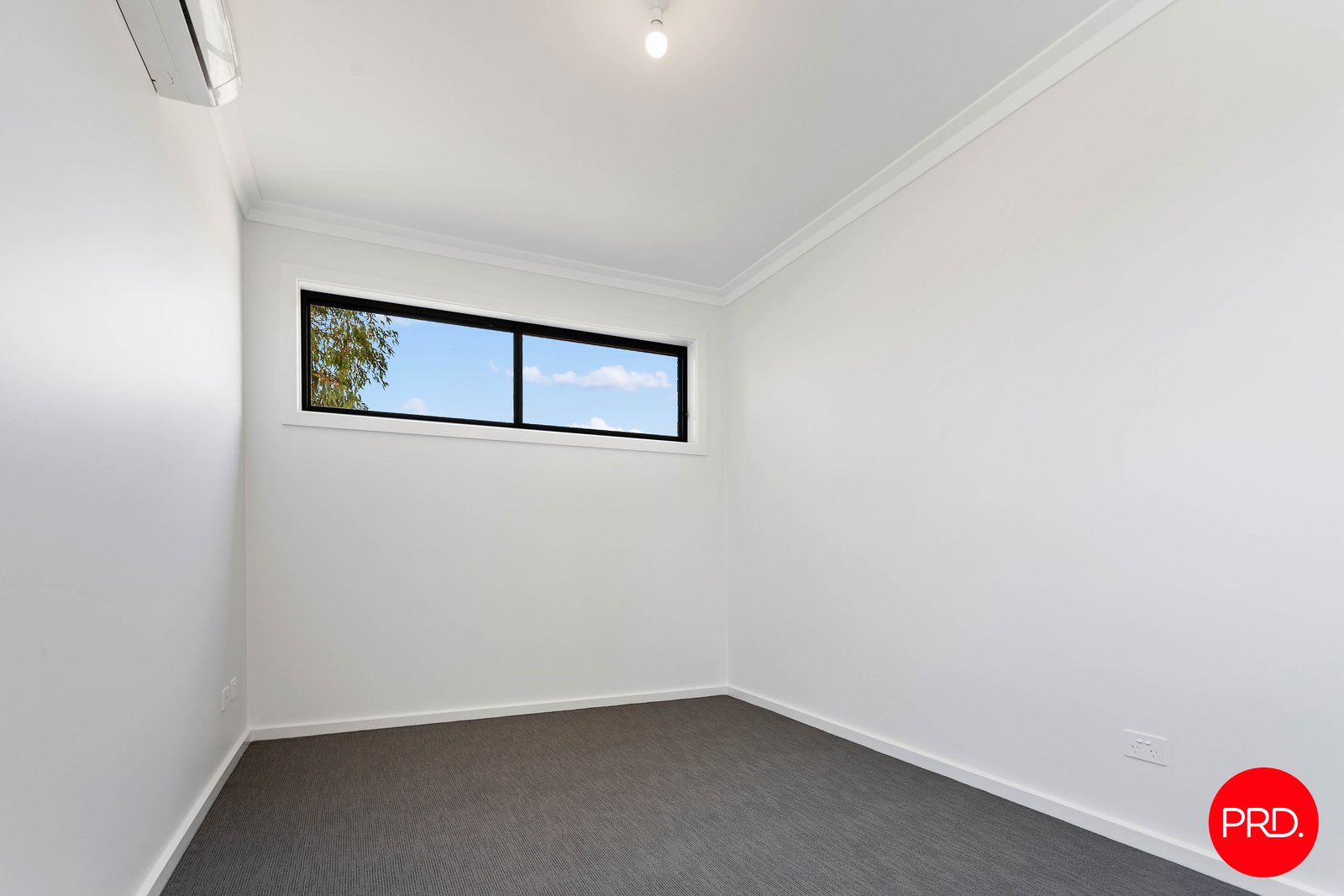 9/7 Rosemont Crescent KENNINGTON 8