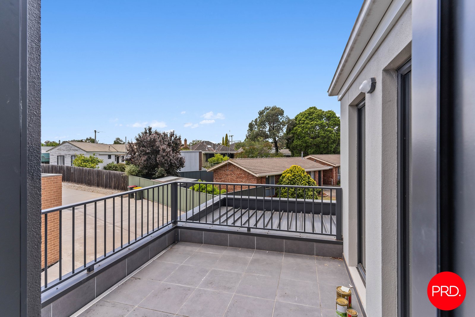 9/7 Rosemont Crescent KENNINGTON 12