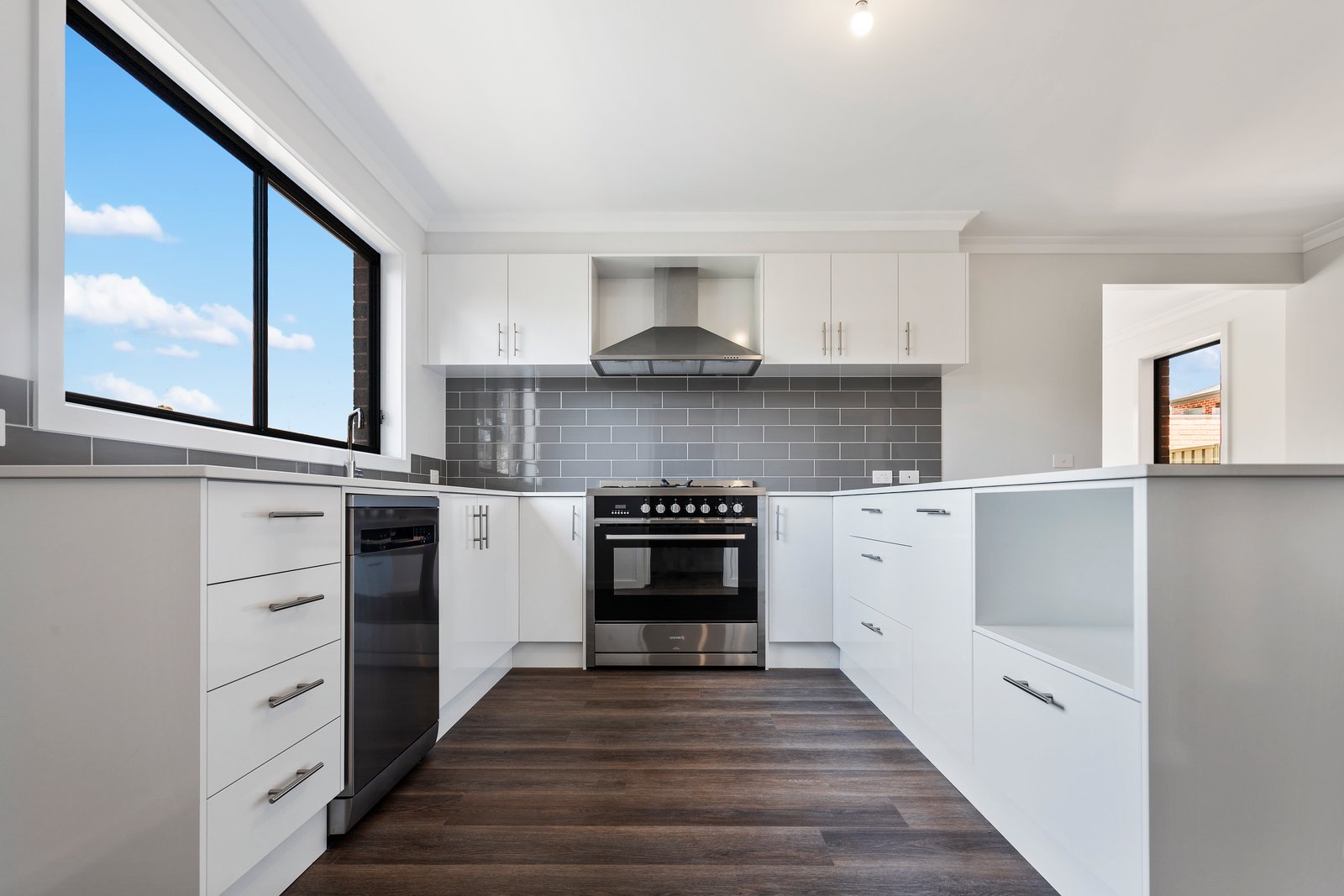 9/7 Rosemont Crescent KENNINGTON 3