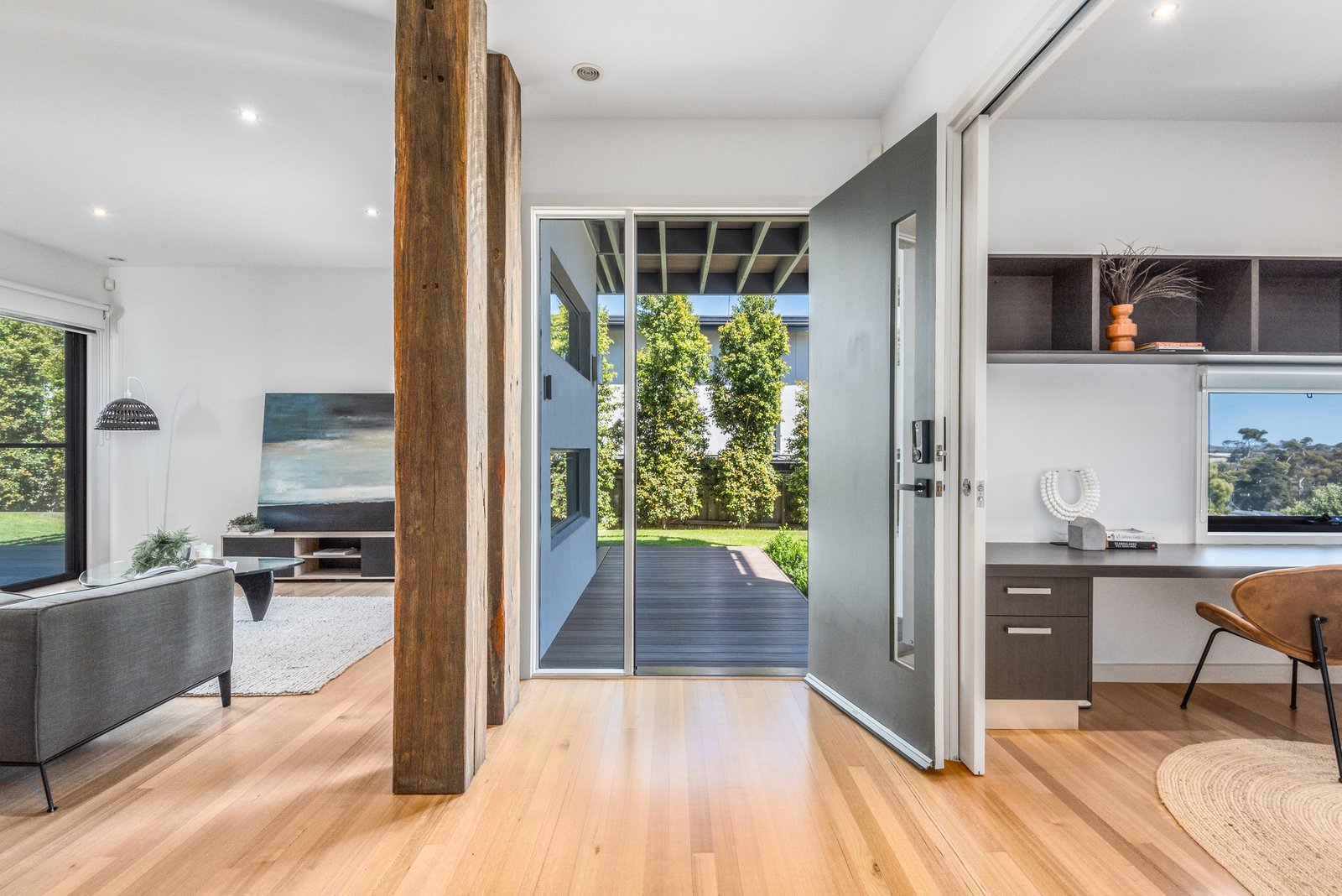 Gallery: 97 Stoneleigh Crescent