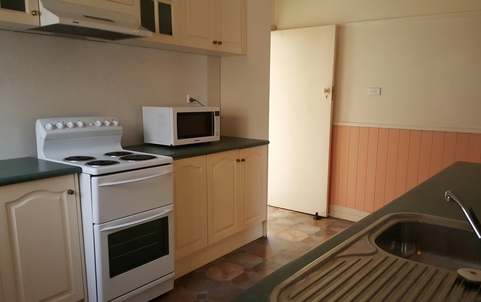 97 Thirteenth Street MILDURA 4