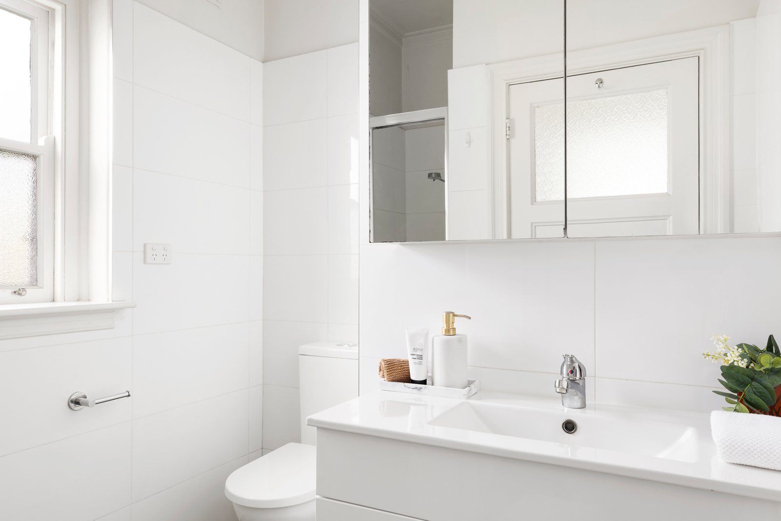 Real Estate and Property in 9/7 Wallace Avenue, Toorak, VIC