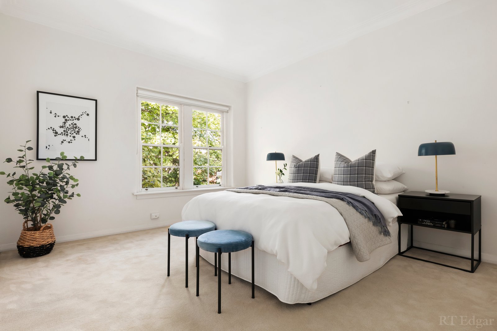 Real Estate and Property in 9/7 Wallace Avenue, Toorak, VIC