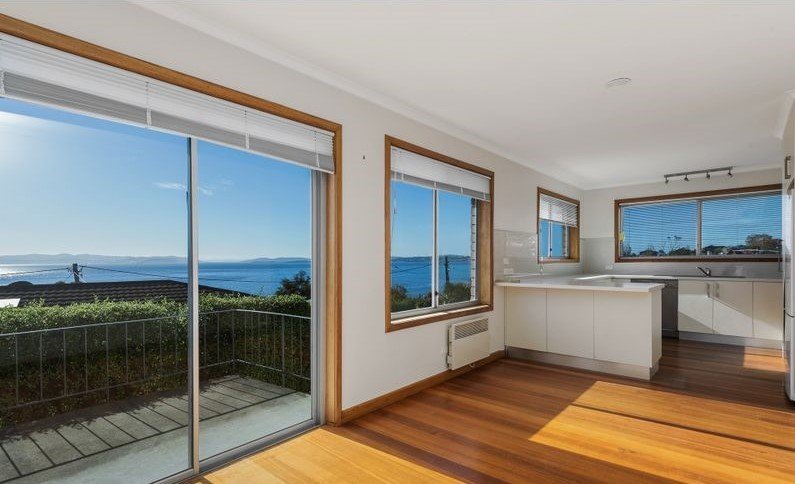 97 Wells Parade BLACKMANS BAY 6