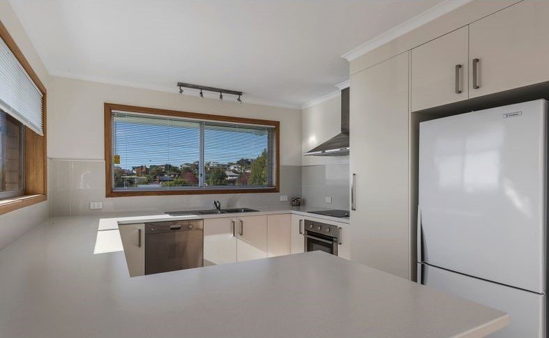 97 Wells Parade BLACKMANS BAY 7