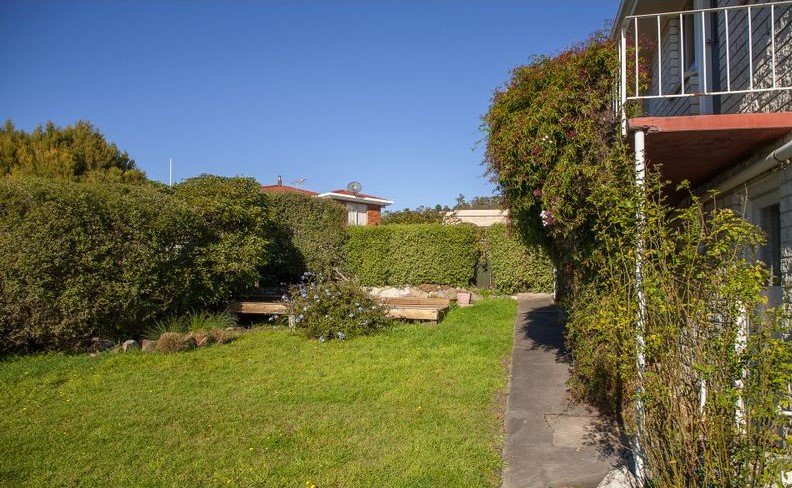 97 Wells Parade BLACKMANS BAY 13