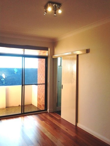 9/71 Woniora Road HURSTVILLE 5