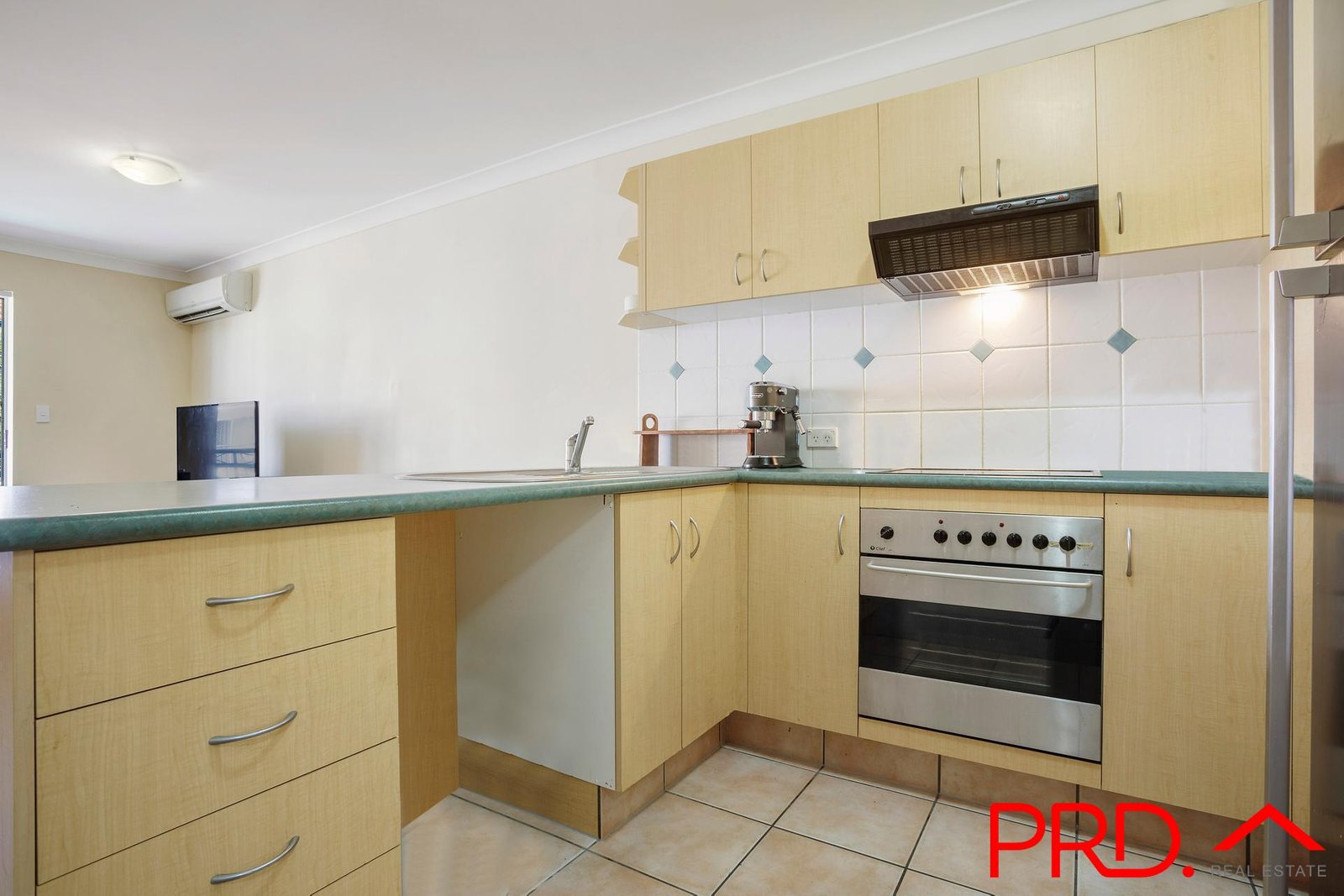 97/150 Marine Parade SOUTHPORT 4