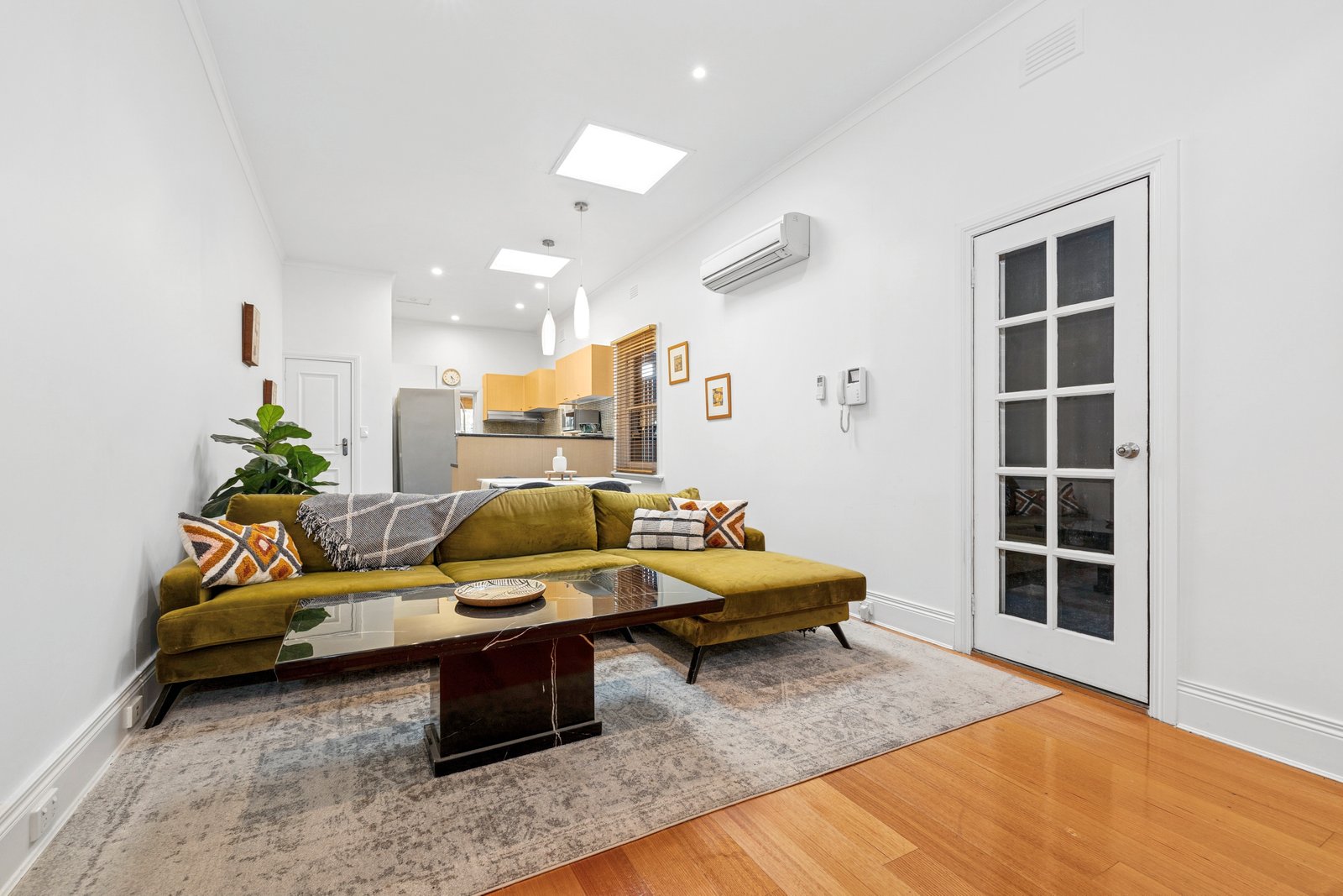 Gallery: 975 Glen Huntly Road