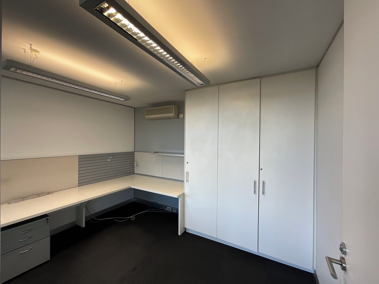 Gallery: 975A North Road