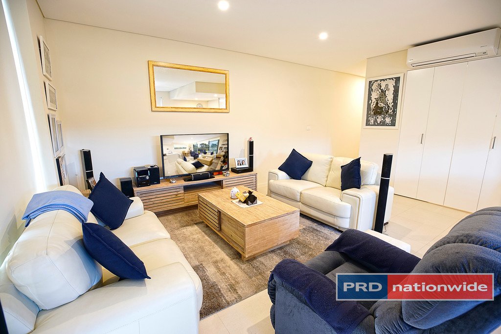 9/8-10 John Tipping Grove PENRITH 4