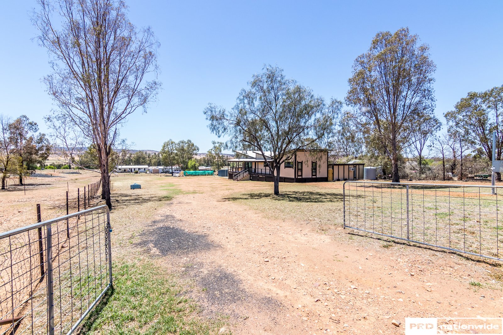 98-100 Scotland Street SOMERTON 3