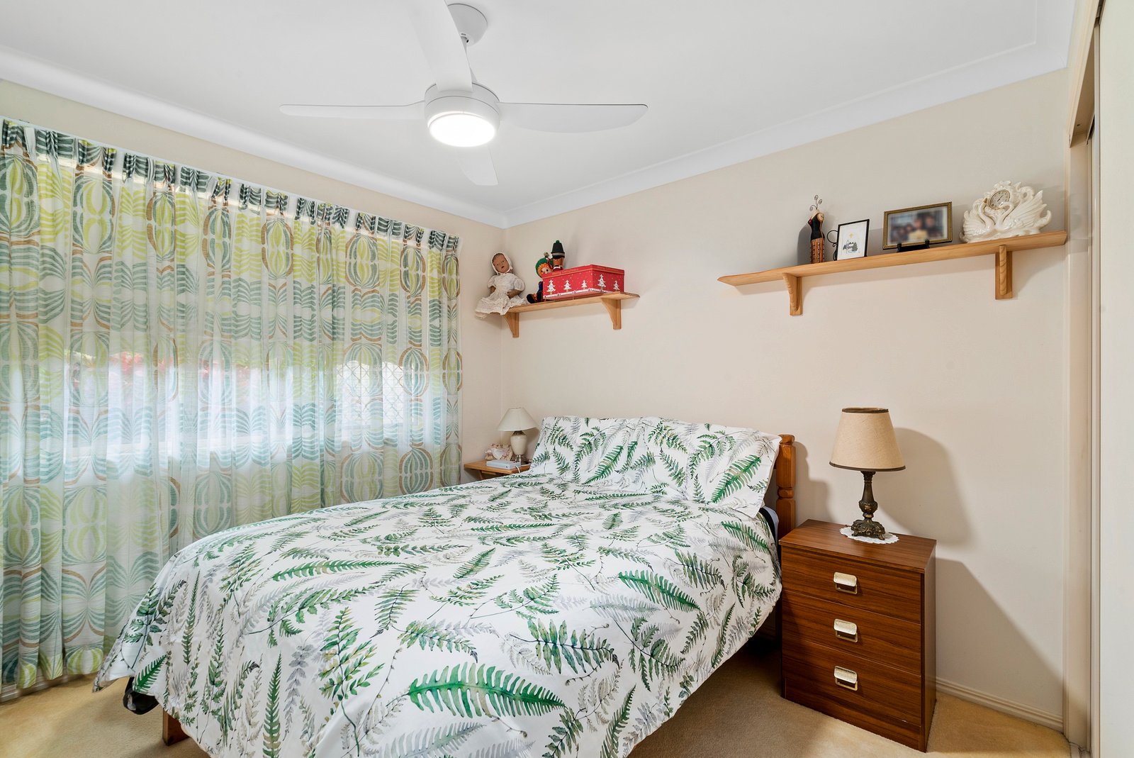 9/8 Advocate Place BANORA POINT 6