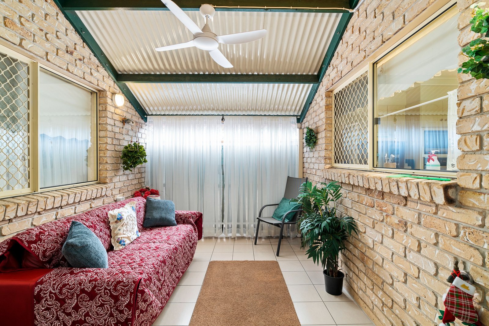 9/8 Advocate Place BANORA POINT 8