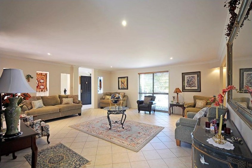 98 Alison Road CARRARA 3