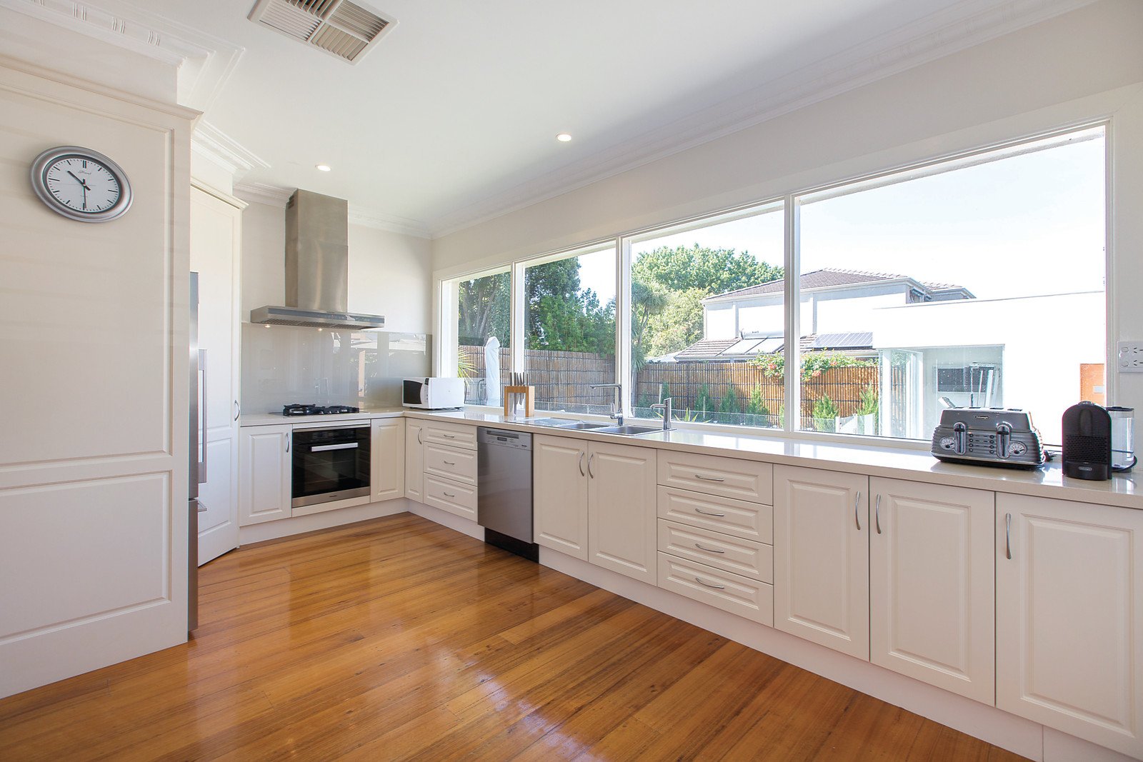 98 Bath Road, Glen Iris, VIC