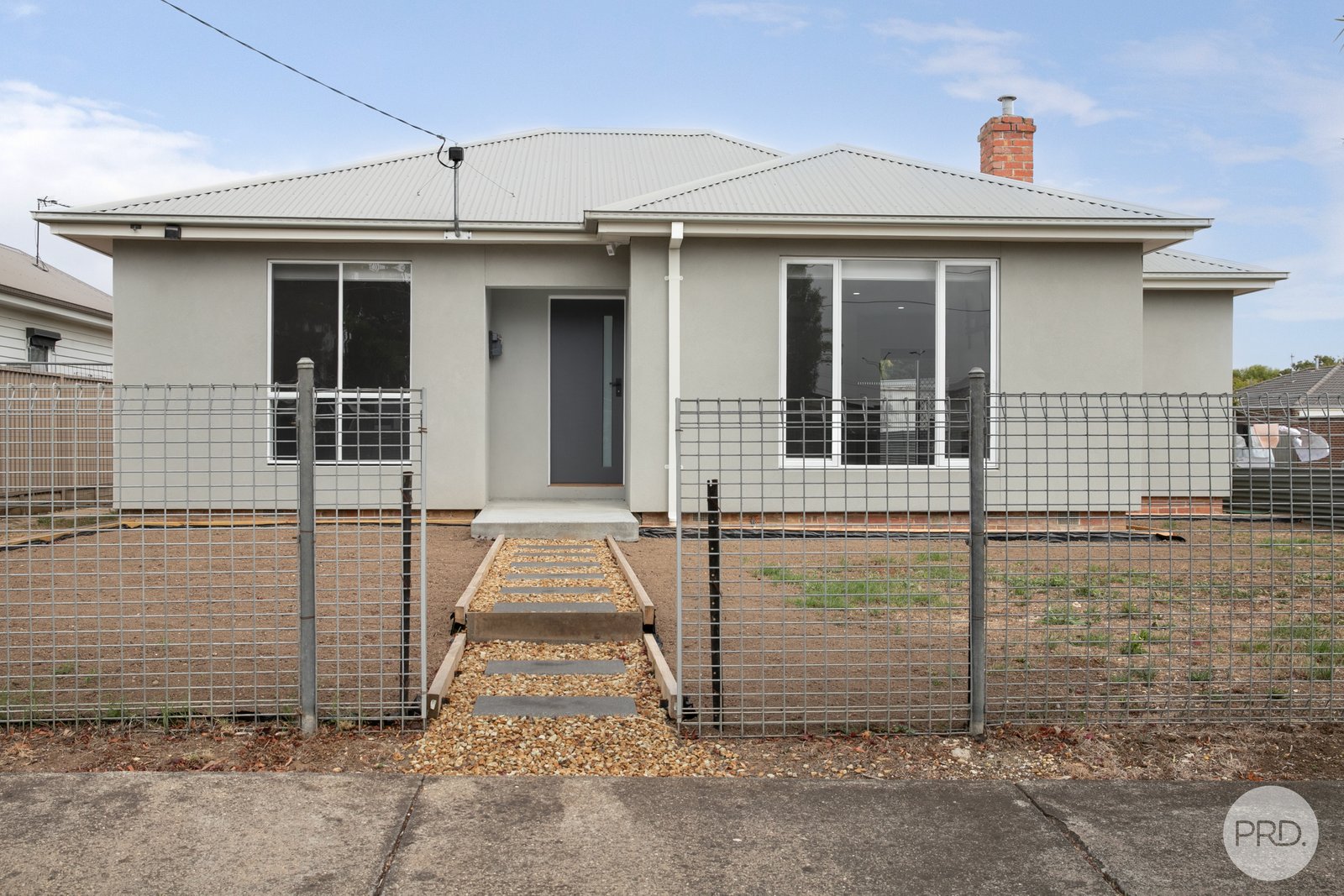 98 Beverin St  SEBASTOPOL 1
