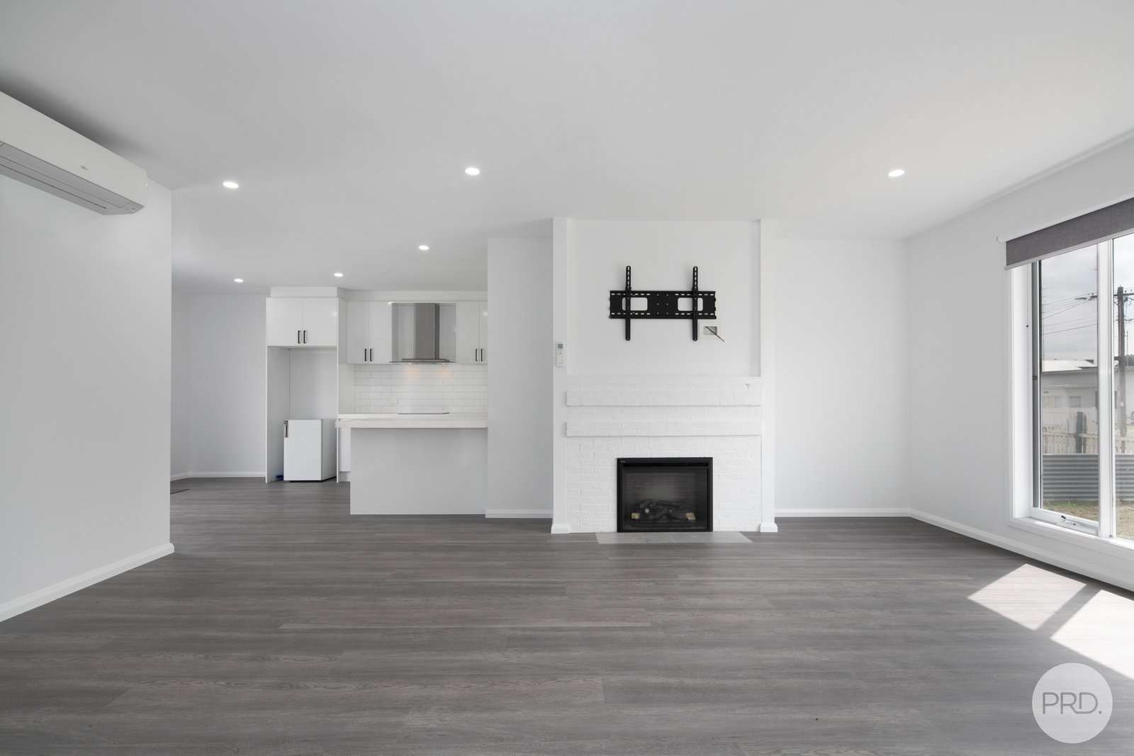 98 Beverin St  SEBASTOPOL 5