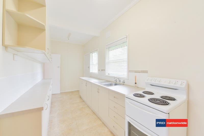 98 Bourke Street TAMWORTH 2