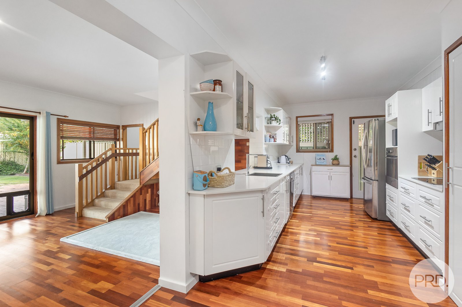 98 Clemenceau Crescent TANILBA BAY 3