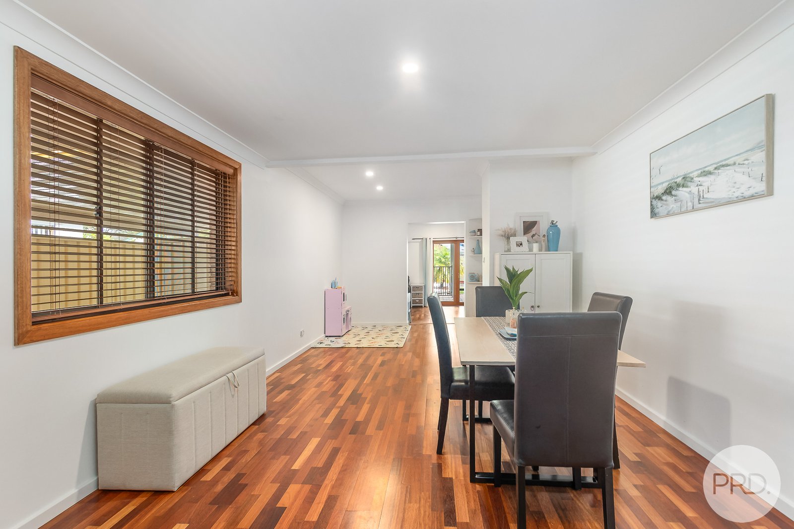 98 Clemenceau Crescent TANILBA BAY 10
