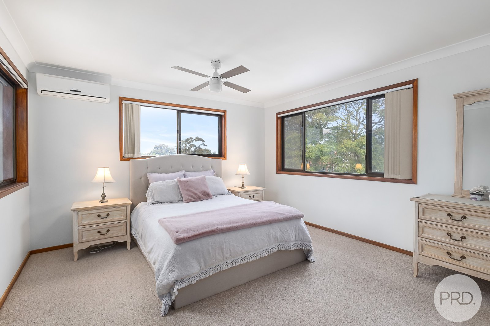 98 Clemenceau Crescent TANILBA BAY 11