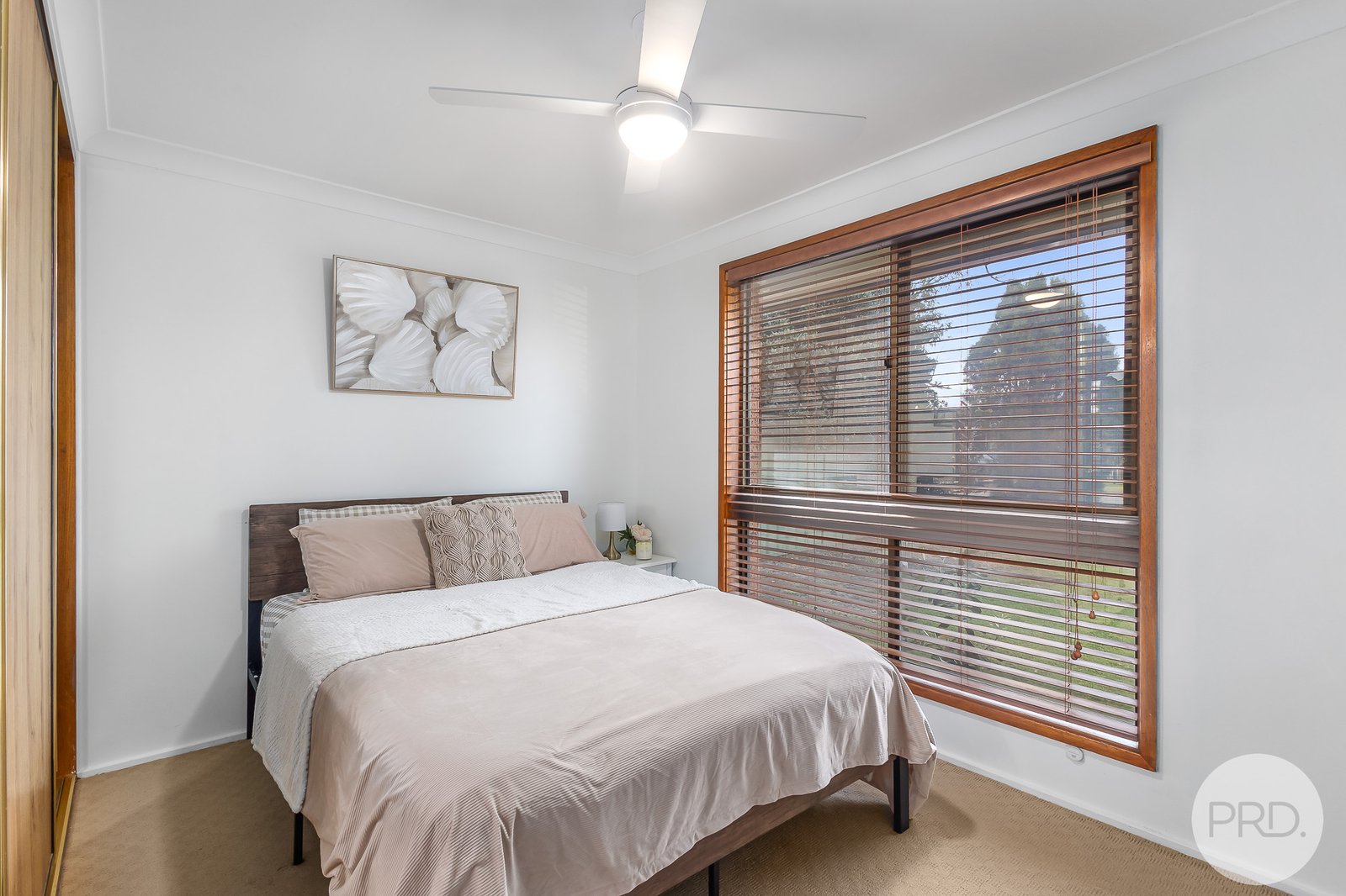 98 Clemenceau Crescent TANILBA BAY 13