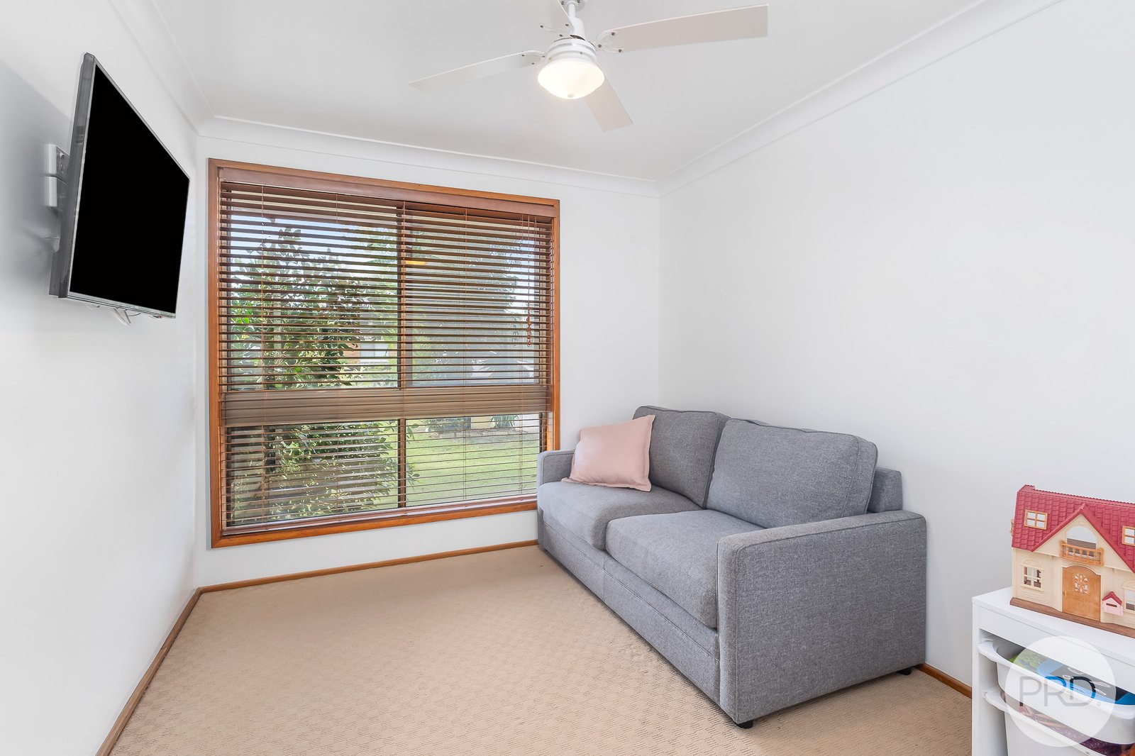 98 Clemenceau Crescent TANILBA BAY 17