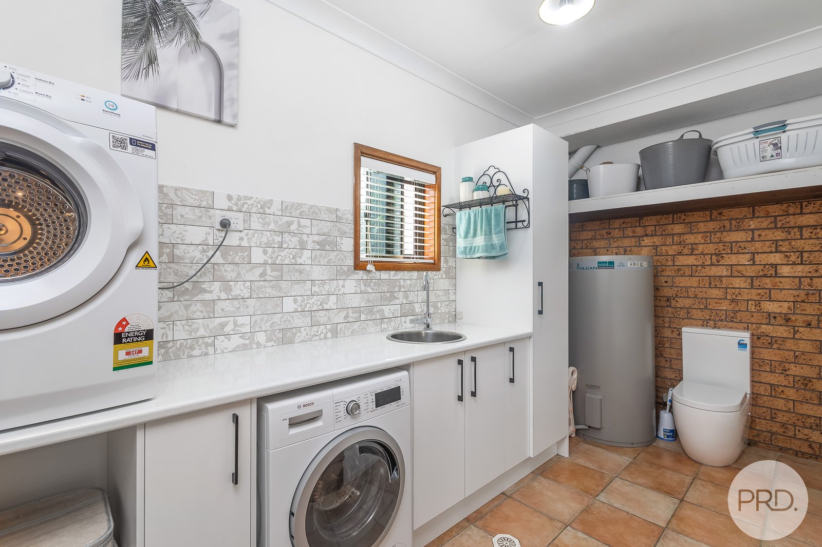 98 Clemenceau Crescent TANILBA BAY 20